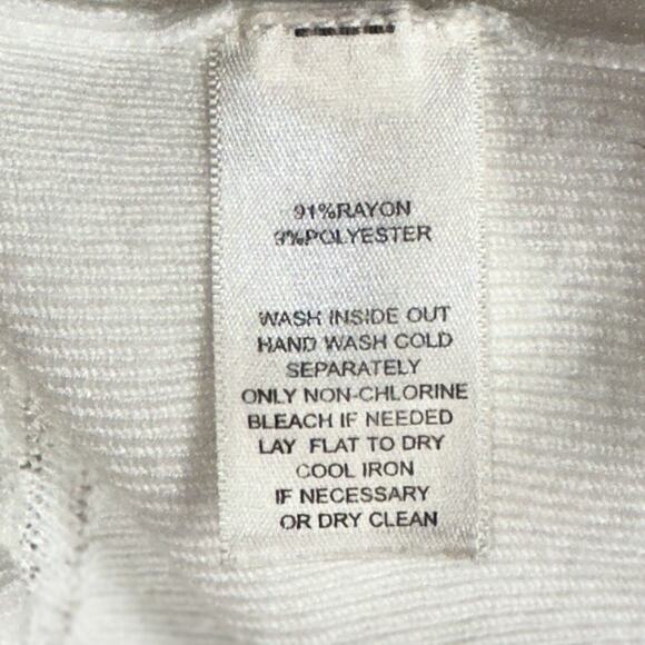 White House Black Market White Knit Top XS Rayon Blend Button Shoulder Blouse - Picture 6 of 6